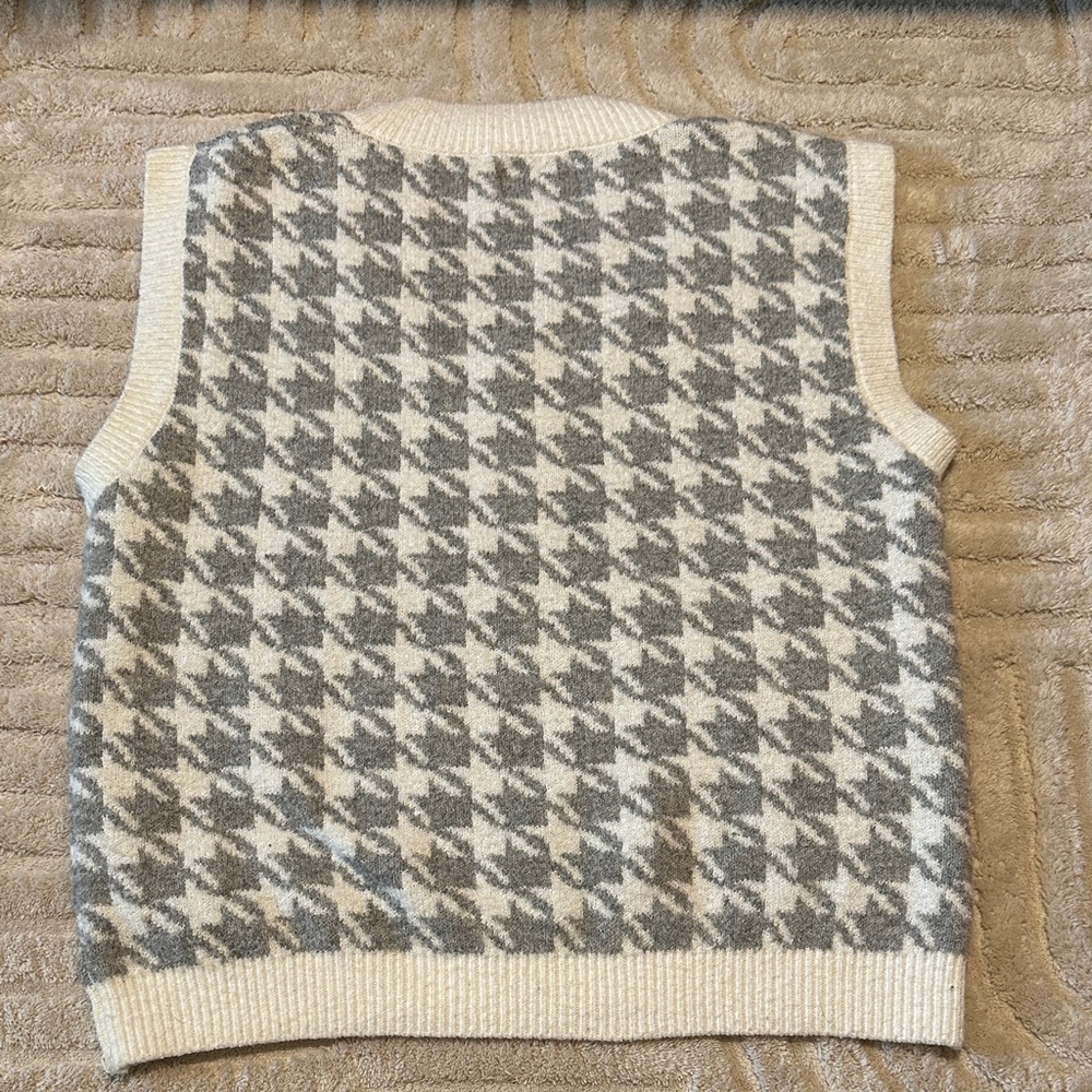 Pink Rose Gray and Hounds Tooth Cream V-Neck Sweater Vest Size S - Picture 2 of 6